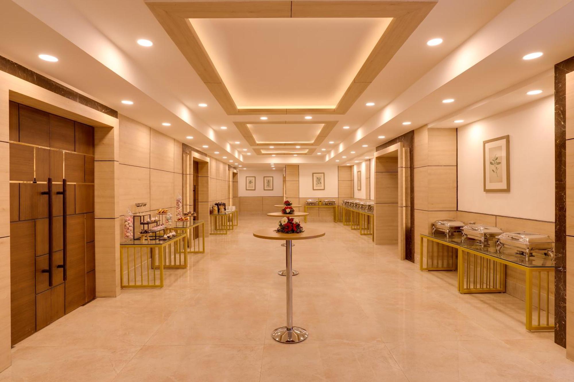 Lemon Tree Hotel, Rishīkesh Zewnętrze zdjęcie
